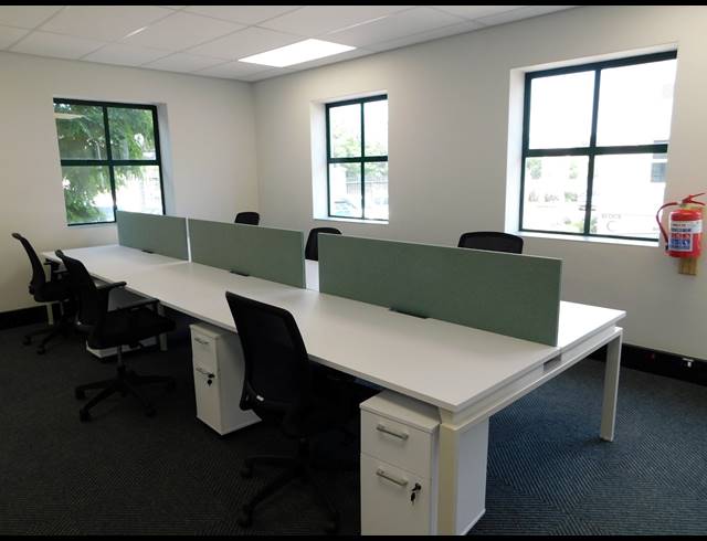 130M² OFFICE TO LET IN HYDE PARK